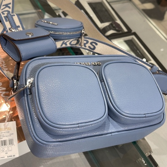 Michael Kors Jet Set Md Leather Crossbody Bag with Case for Apple Airpods Pro® - Picture 3 of 16